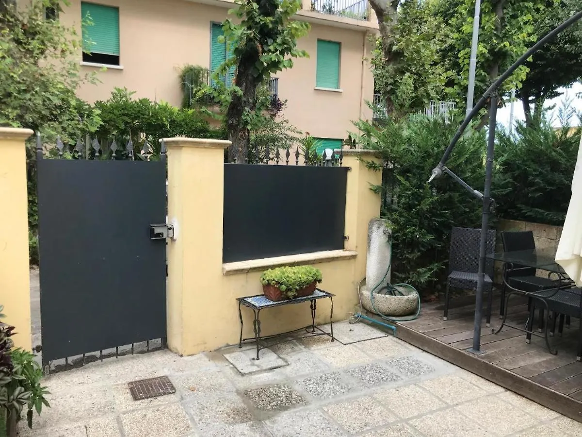 בית הארחה רימיני Villa Grazia